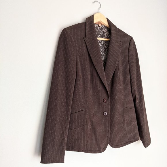 Ellen Tracy Brown Pinstripe Blazer - Picture 2 of 10
